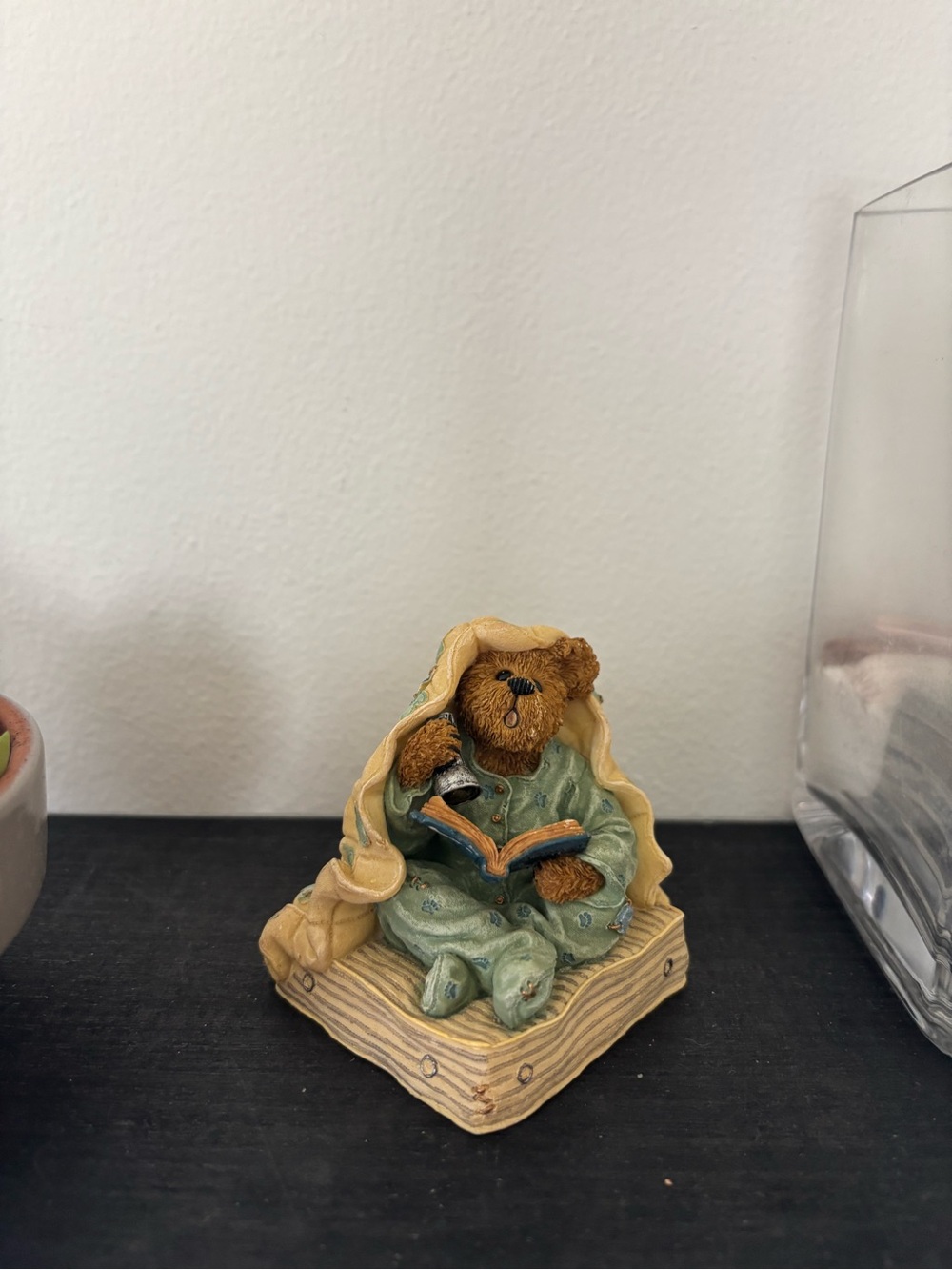 Boyds Bears Bearstone Bedtime Reading Teddy Bear Figurine